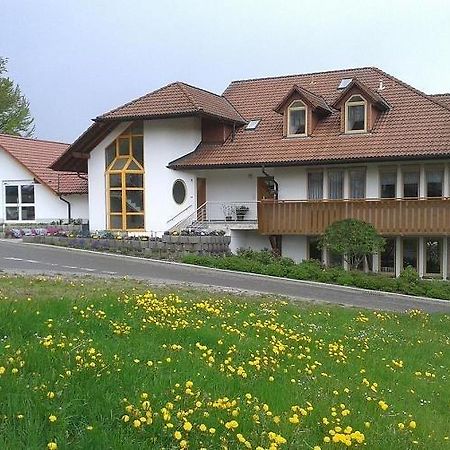 Dzt-Schwarzwaldhotel Garni Unterkirnach ภายนอก รูปภาพ